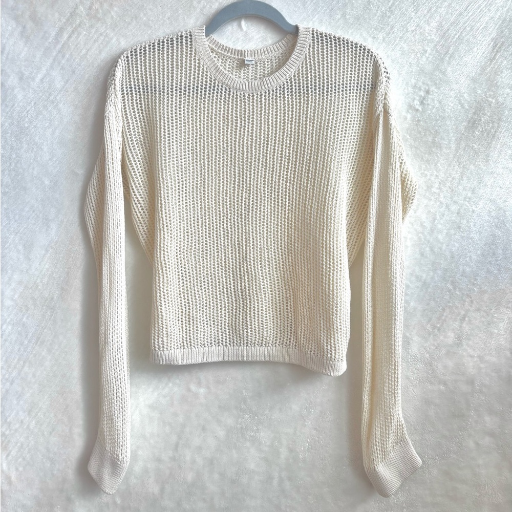Uniqlo Off-White Knit Top 🤍✨